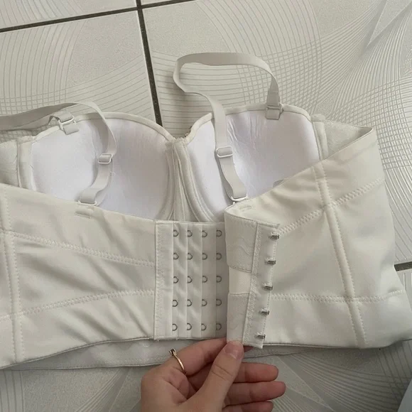 Push Up Clasp “Bra-Top” With Padding - Picture 4 of 6